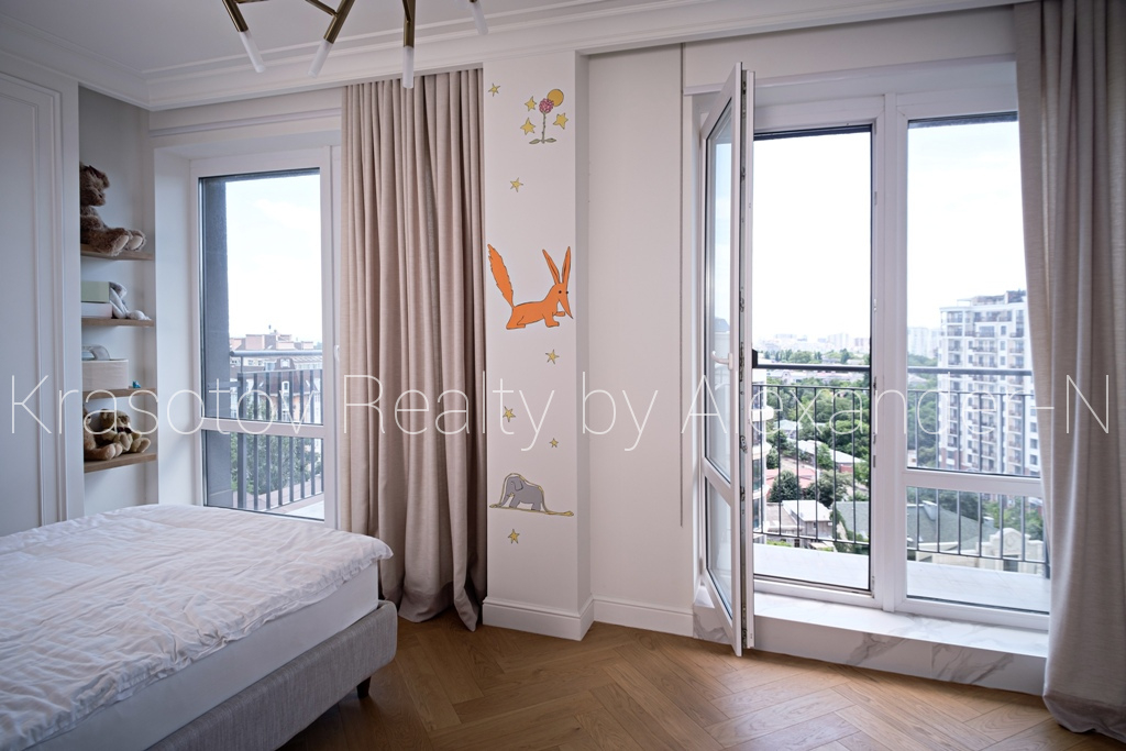 продажа трехкомнатной квартиры номер A-173131 в Приморском районе, фото номер 34
